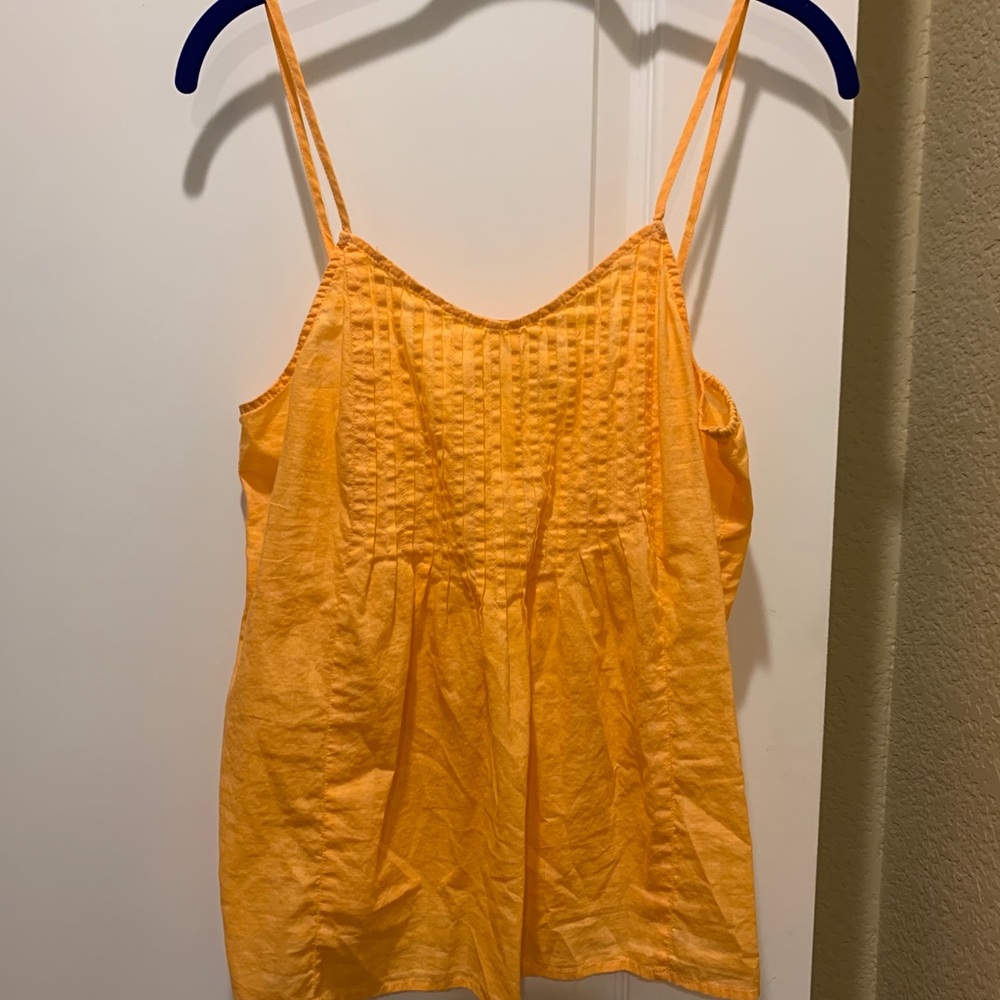 tank top orange